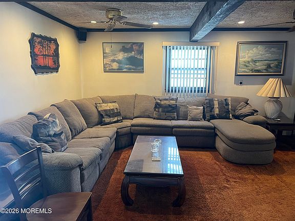 4th image of 571 Hopping Road