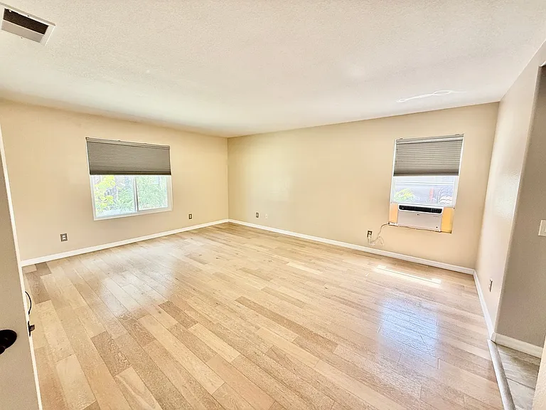 2345 Talbot Cir — Photo 18
