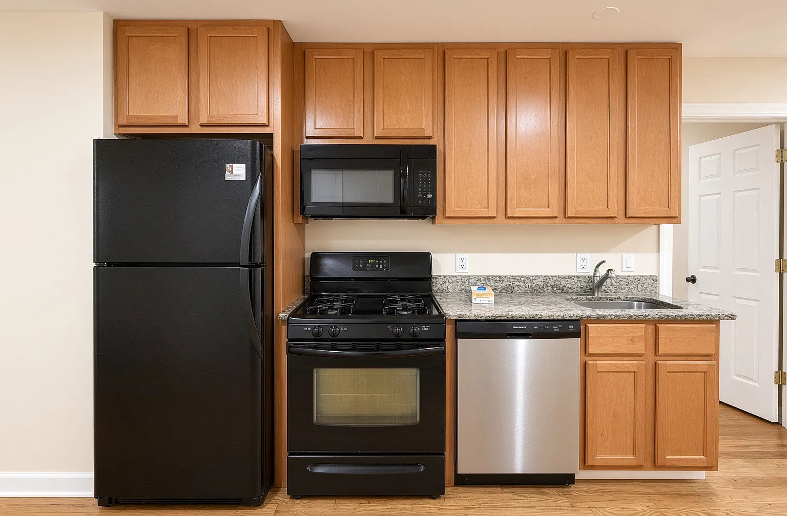 2 bed, $1,911 — Photo 2