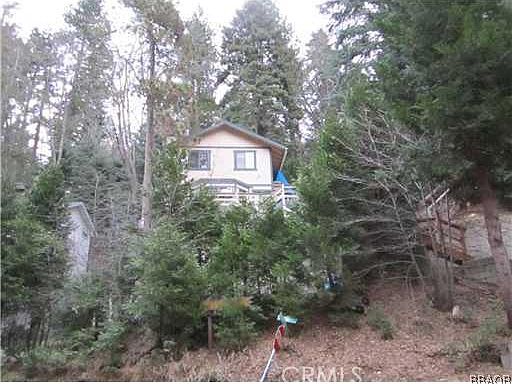 2nd image of 725 Arrowhead Rd