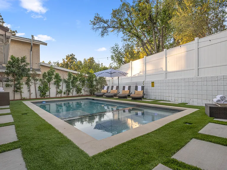 22711 Margarita Dr — Photo 45