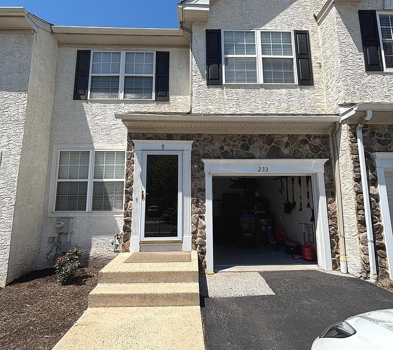 1st image of 233 Tall Pines Dr