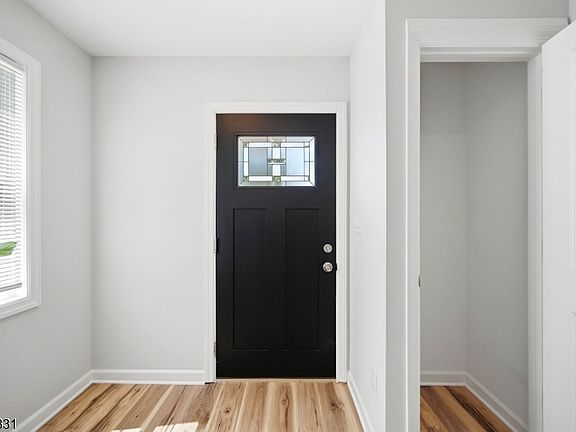 5th image of 77 Chestnut St #B