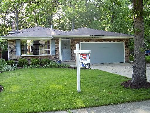 1st image of 904 N Brainard Ave