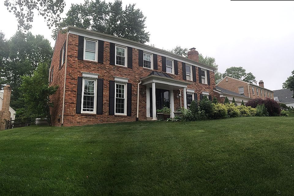 2nd image of 8801 Saddle Ln