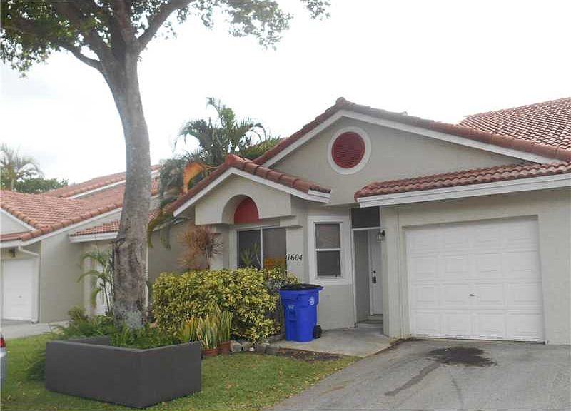 1st image of 7604 Pinewalk Dr S #155