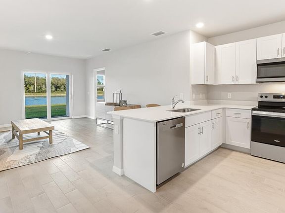 4th image of 101 Tahoe Rd