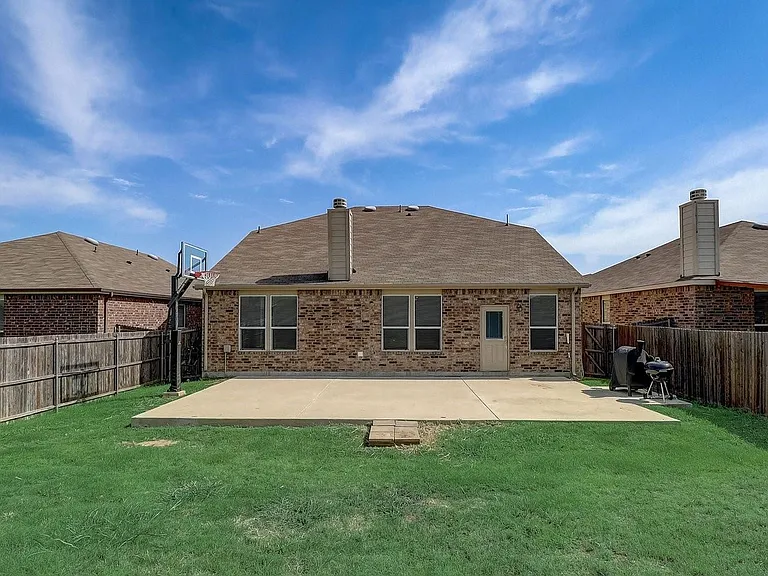 3105 Walker Creek Dr — Photo 14