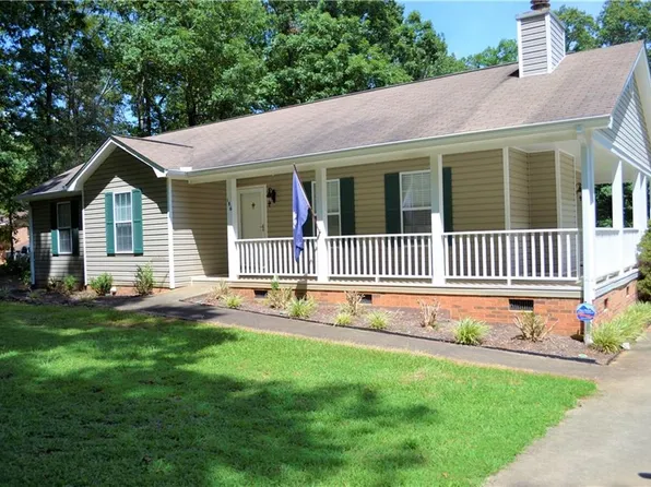 186 W Bagwell Rd, Liberty, SC 29657