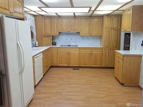 2nd image of 1455 Ventura Ave