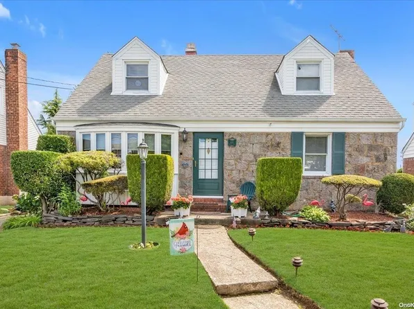 480 Emory Road, Mineola, NY 11501