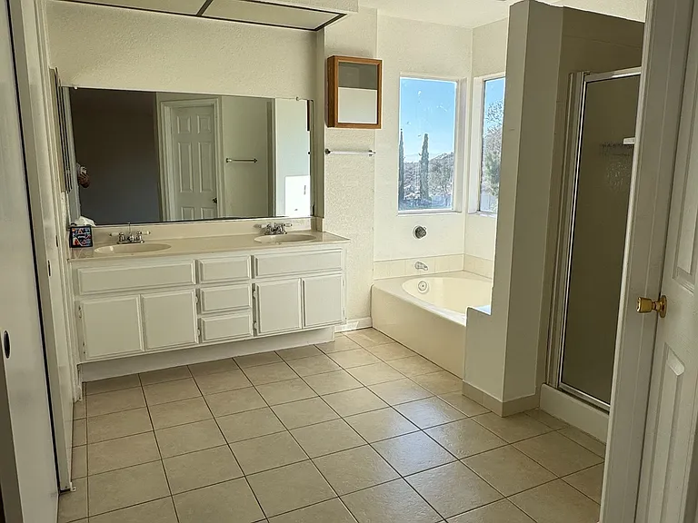 22170 Naples Dr — Photo 12