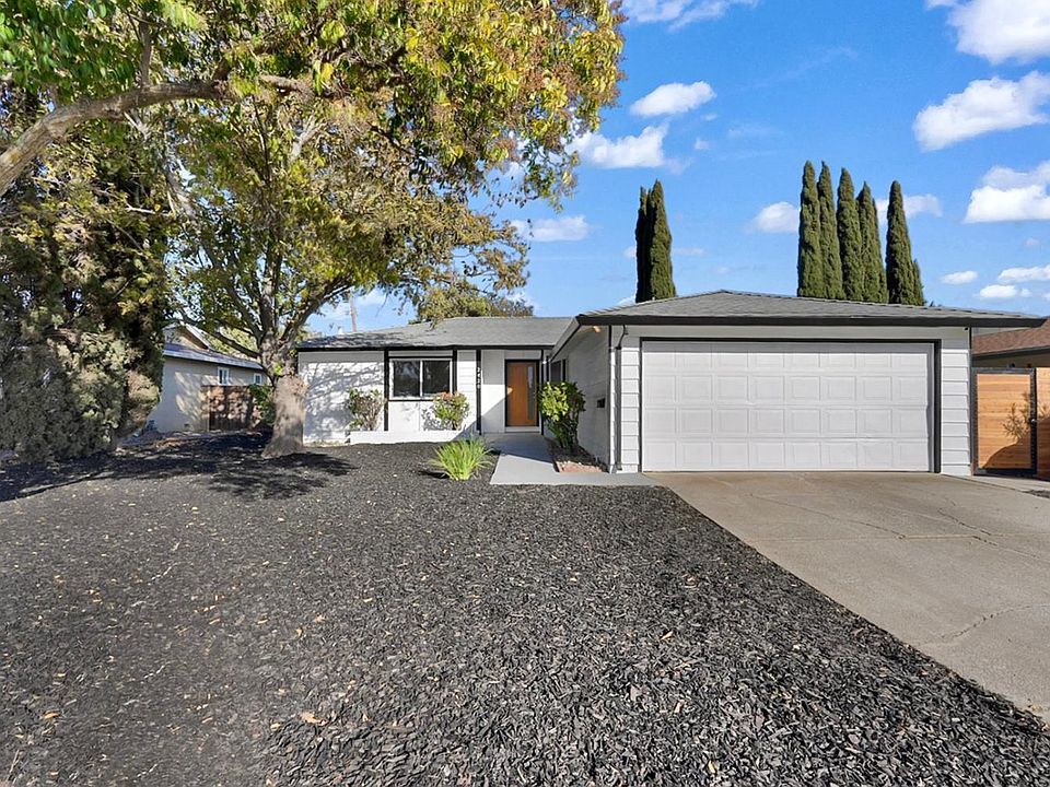 1st image of 2420 Oceanic Dr