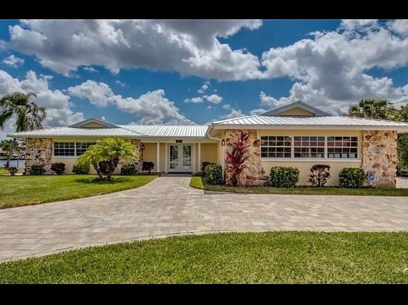 1755 SE 40th Ter