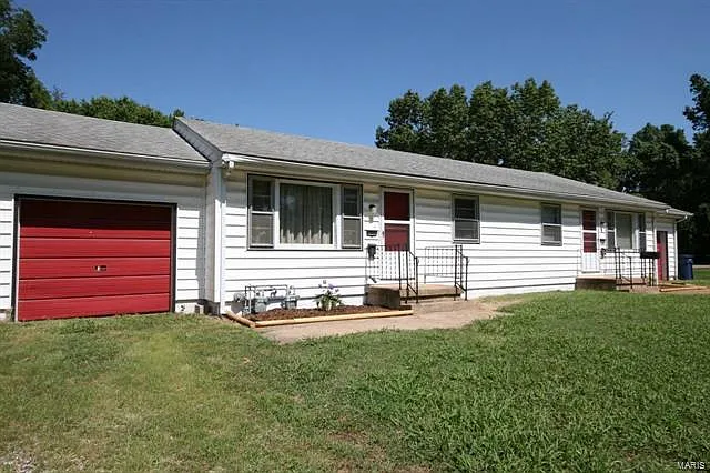 909 Prairie Ave photo 1
