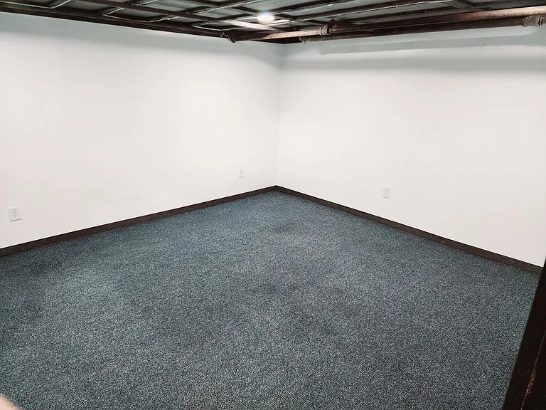 2121 Milz Ct — Photo 4