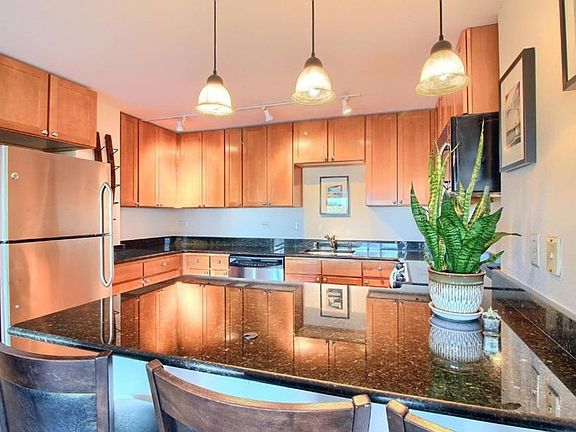 5th image of 1150 N Vine St #706