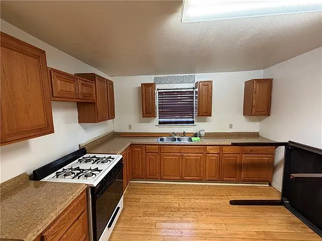 5905 Lafaye St — Photo 9