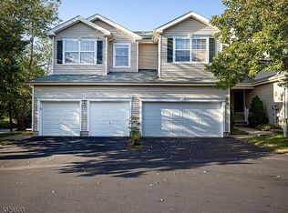 3 Cedar Ct, Clinton, NJ 08809