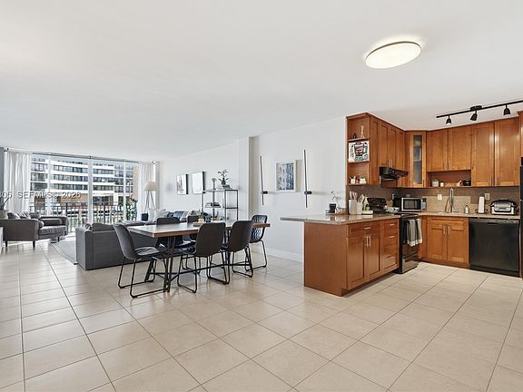 4th image of 770 NE 69th St APT 2B