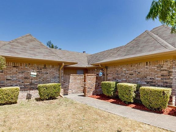 3rd image of 5403 Nevada Dr