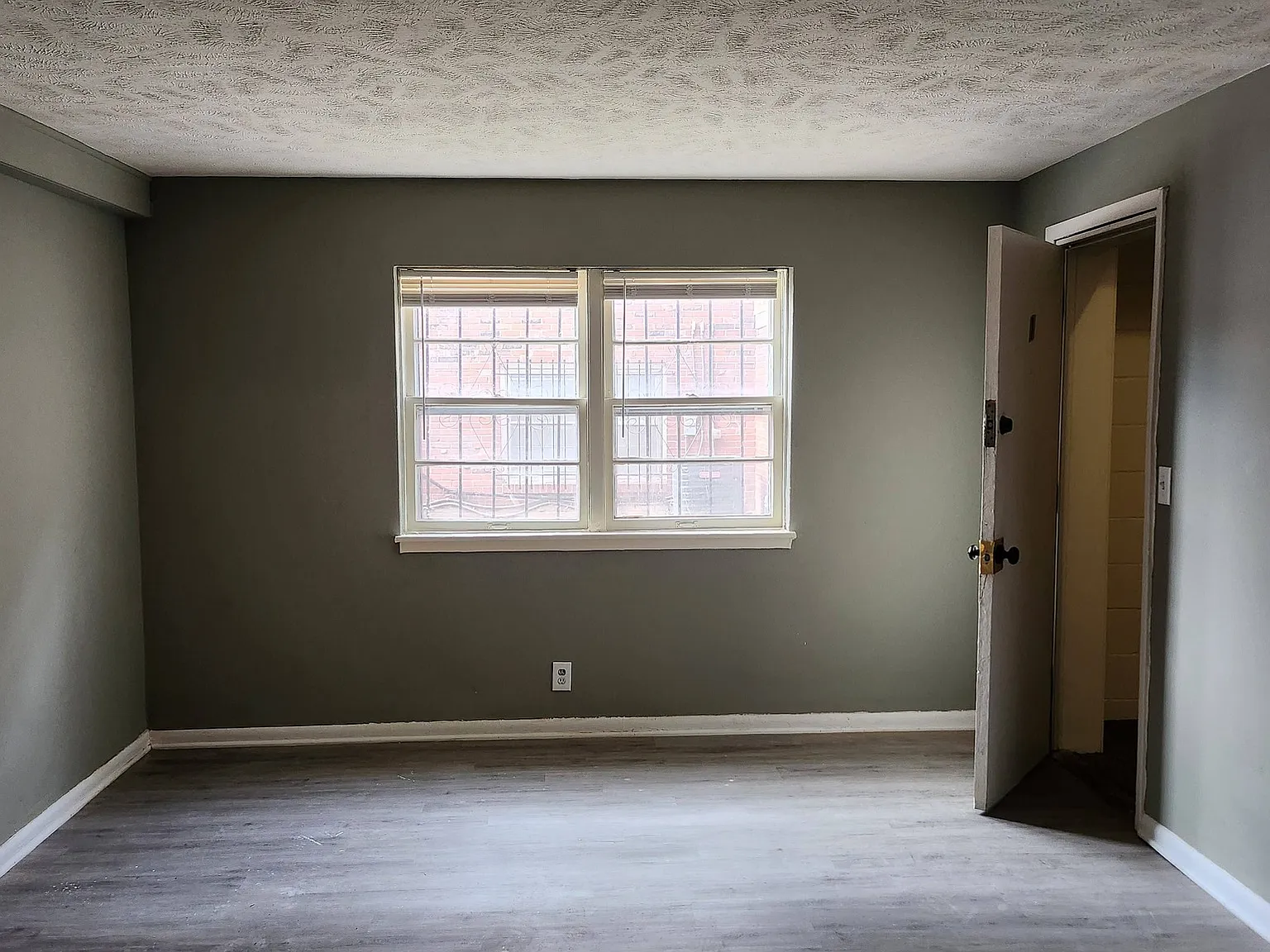 2 bed, $875 — Photo 4