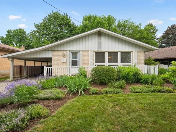 14 Ruskview Rd, Kitchener, ON N2M 4S2