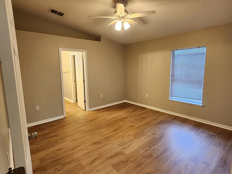 4921 Fiske Cir — Photo 6