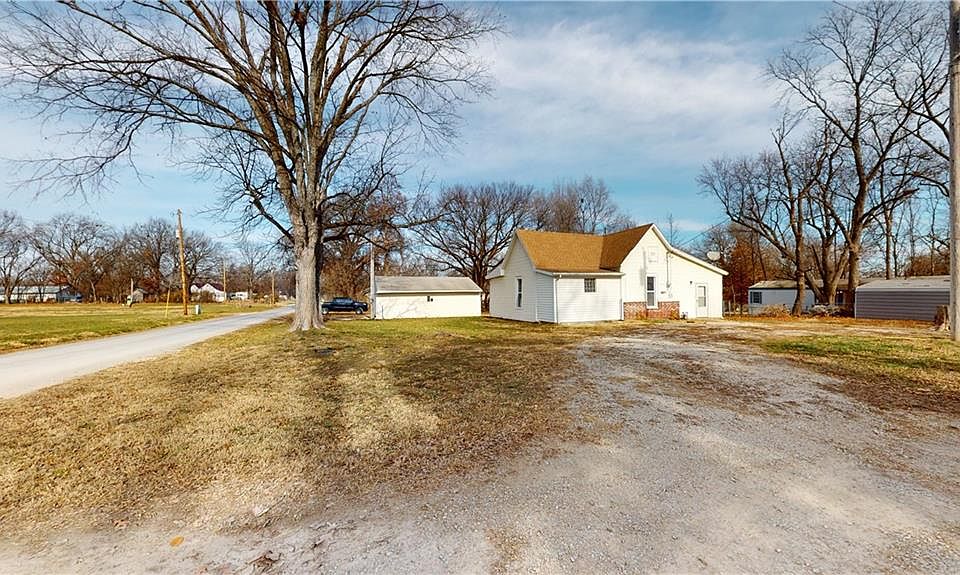 400 E Cherry St, Rich Hill, MO 64779 MLS 2466340 Zillow