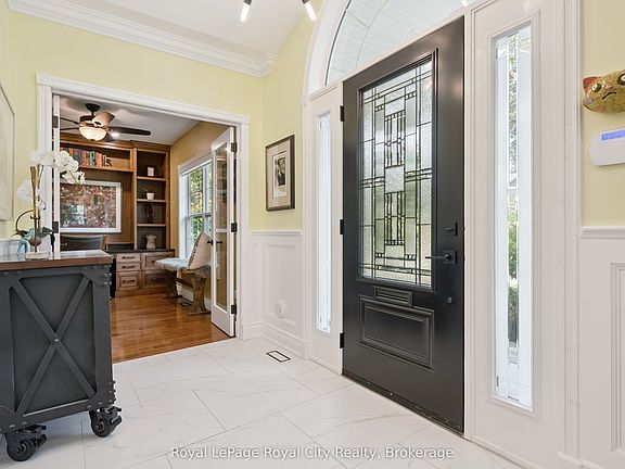 4th image of 33 Edgehill Dr