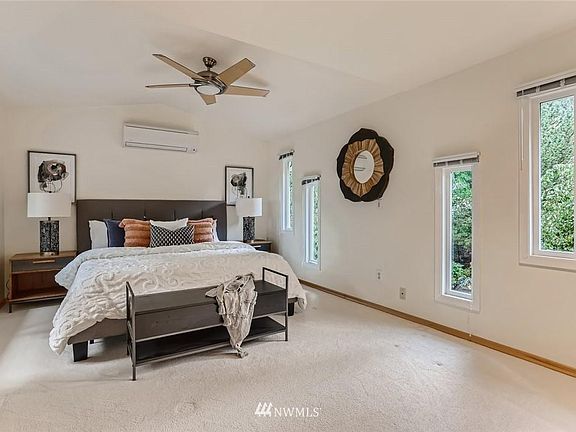 4th image of 5309 Somerset Dr SE