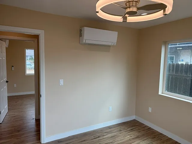 2026 E Washington Ave — Photo 6