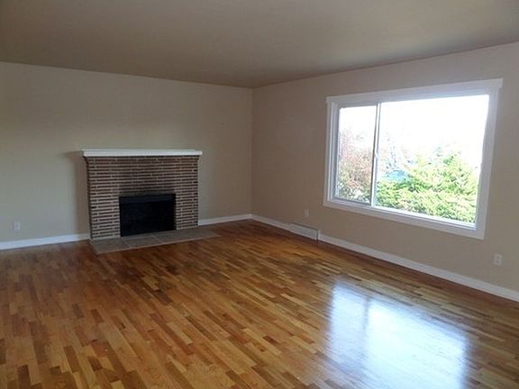 4th image of 2102 N Ferdinand St