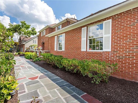 4th image of 6068 Lisi Gardens Dr