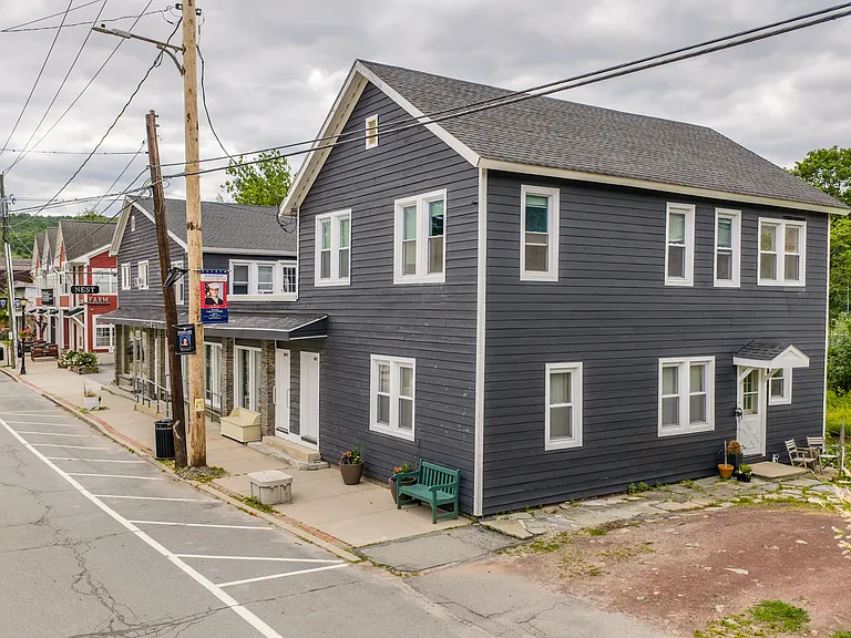 34 Main St #4 — Photo 14