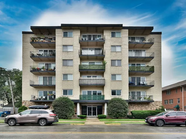 7314 Randolph St APT 3G, Forest Park, IL 60130