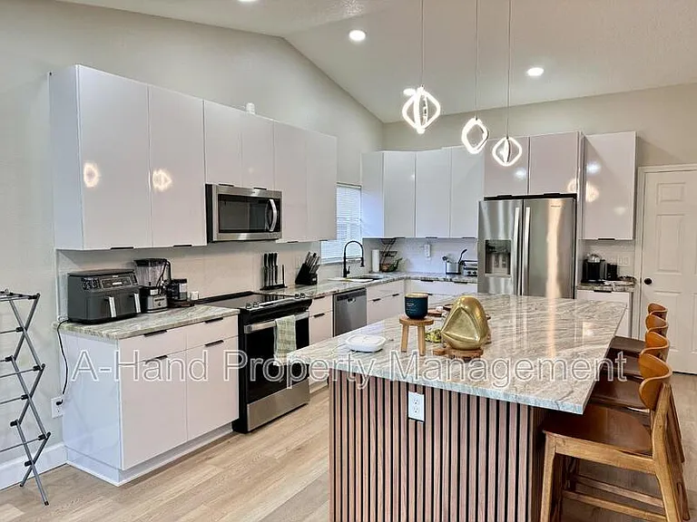 15912 Indian Wells Ct — Photo 3