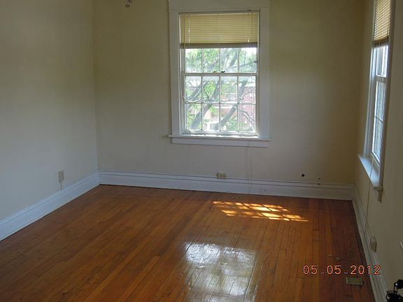 2nd image of 126 E Jefferson Ave APT 2W