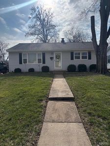 430 Rose Dr, Saint Charles, MO, 63301