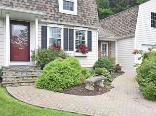 5 Maple Valley Rd, Coventry, RI 02816