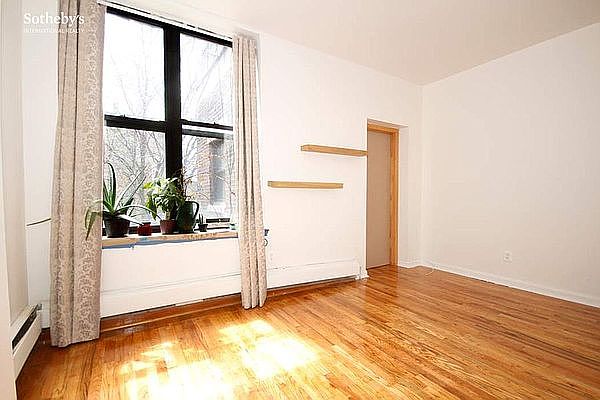 1st image of 4 W 130th St #3
