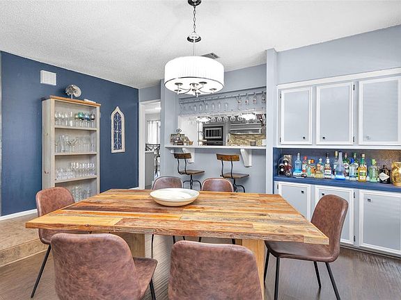 4th image of 13958 Dolphin Drive