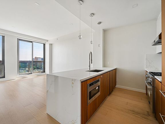 5th image of 35-32 Leavitt St #11B