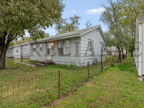 1422 S Meridian Ave, Wichita, KS 67213