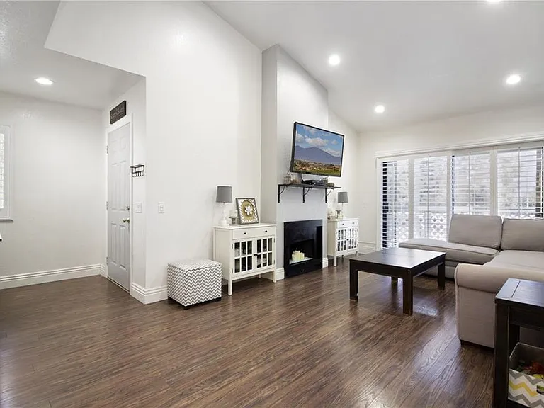 3503 W Greentree Cir #H — Photo 5