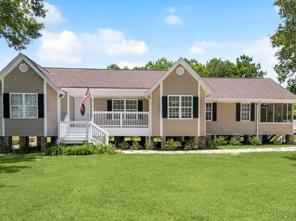 1045 Woodview Dr, Slidell, LA 70461