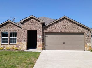 110 Labein Ave, Greenville, TX 75402