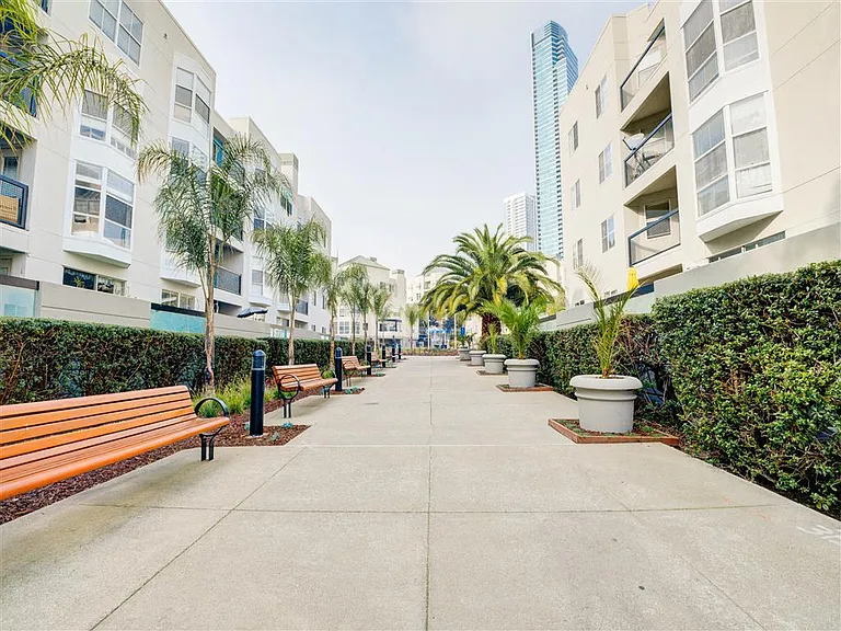 Bayside Village — Photo 40