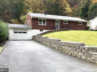 57 Woodbine Rd, Lewistown, PA 17044
