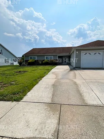 6032 Center Rd — Photo 1